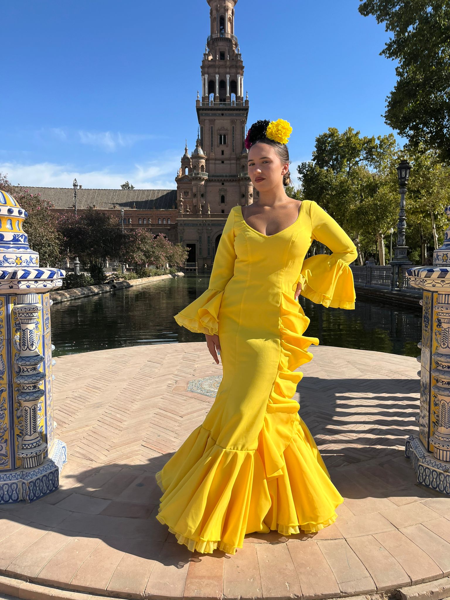 VESTIDO CASCADA AMARILLO TULL AMARILLO Y TULL NEGRO - Imagen 2