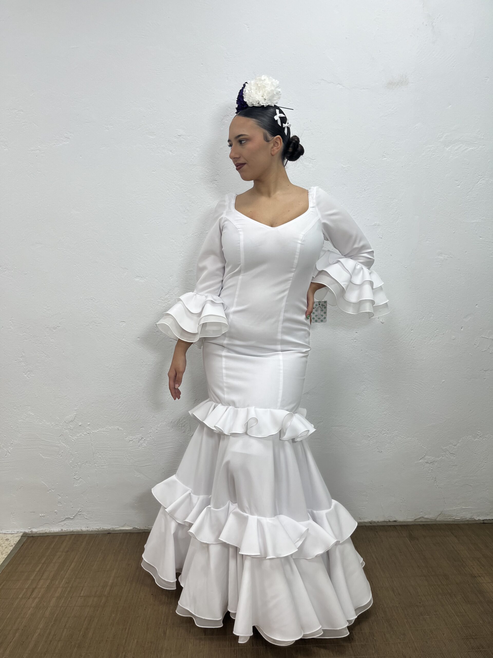 VESTIDO BLANCO NUCLEAR LISO Y CON LUNAR
